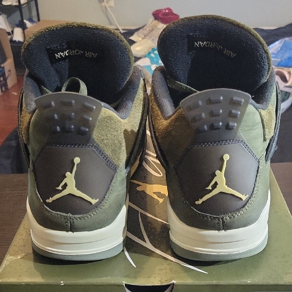 Air Jordan 4 Retro SE Craft 'Olive' (2023) M10.5/W12 EUC W/OG BOX - Picture 5 of 11